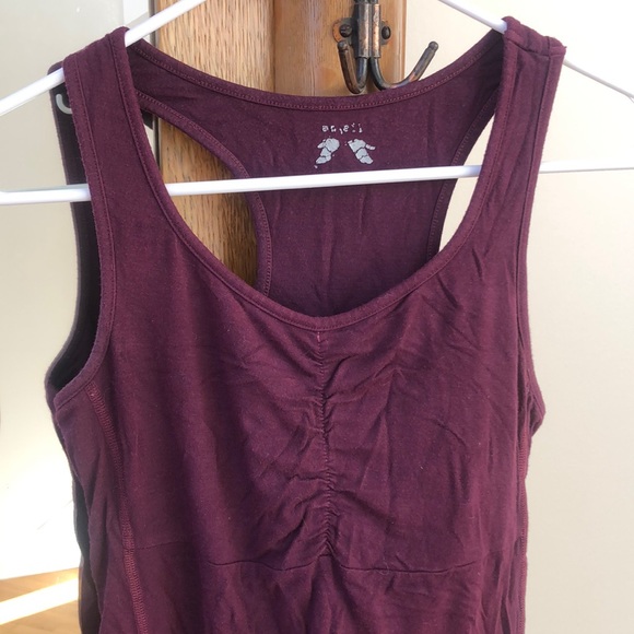 - Anjali brand yoga racer back top with shelf bra , super soft, Burgundy color - Picture 2 of 4